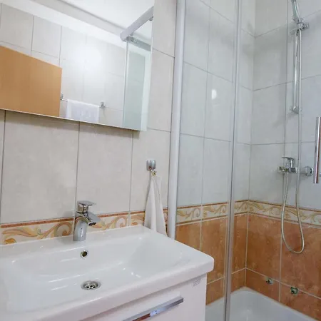 Kathi Guest house Brist